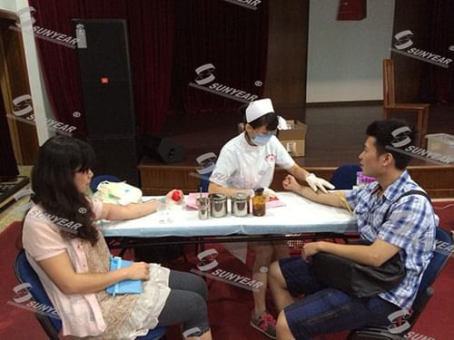 广州三业员工积极参加无偿献血活动