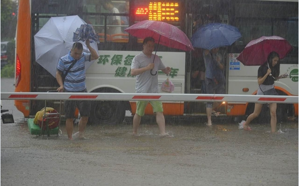 积水 抽水排污泵车