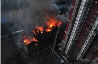 北京陶然亭附近楼房火灾 顶层大面积坍塌