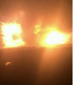 天津港纸垛起火 事发地距大爆炸事故位置较近
