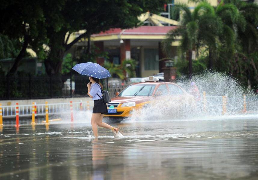 4号台风“塔拉斯”现偏离我国 气象台已解除台风蓝色预警