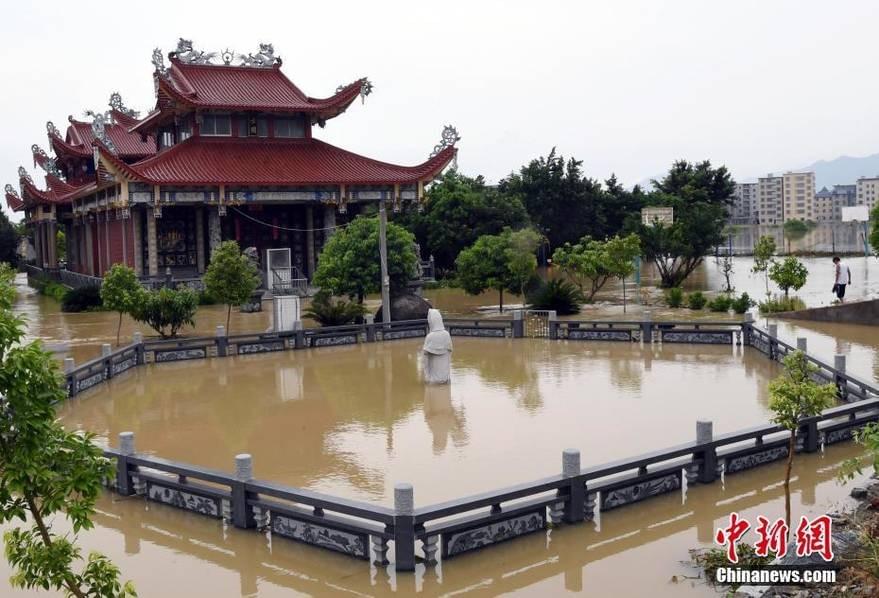 台风过后福建省多地暴雨内涝