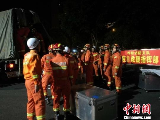 四川九寨沟发生7.0级地震 消防集结赶赴灾区